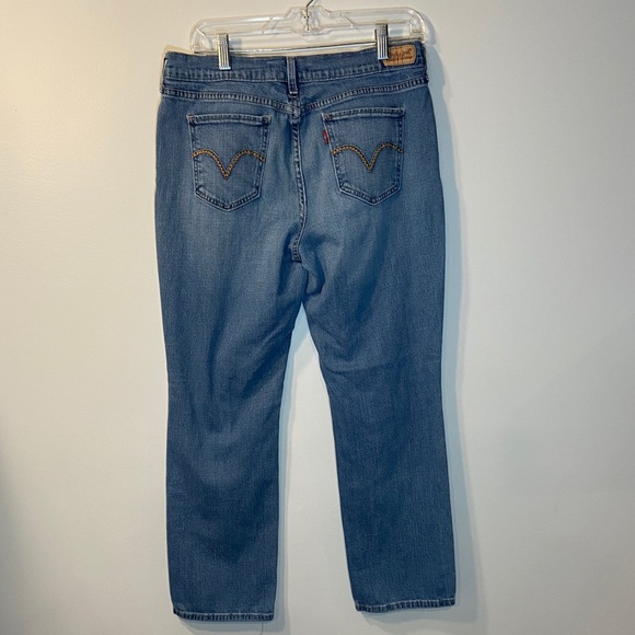 *SOLD* Levi's 505 Straight Leg Jeans - Picture 4 of 5